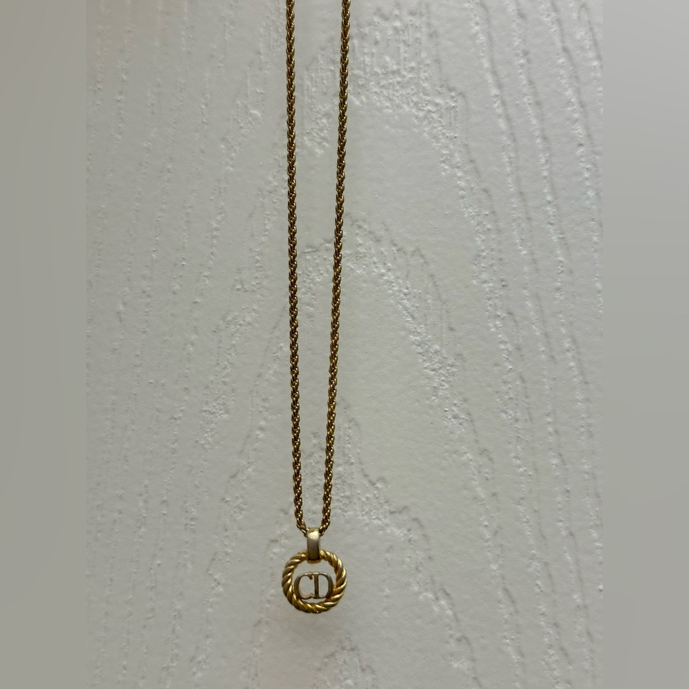 Vintage Christian Dior Gold Pendant Necklace – Timeless Elegance